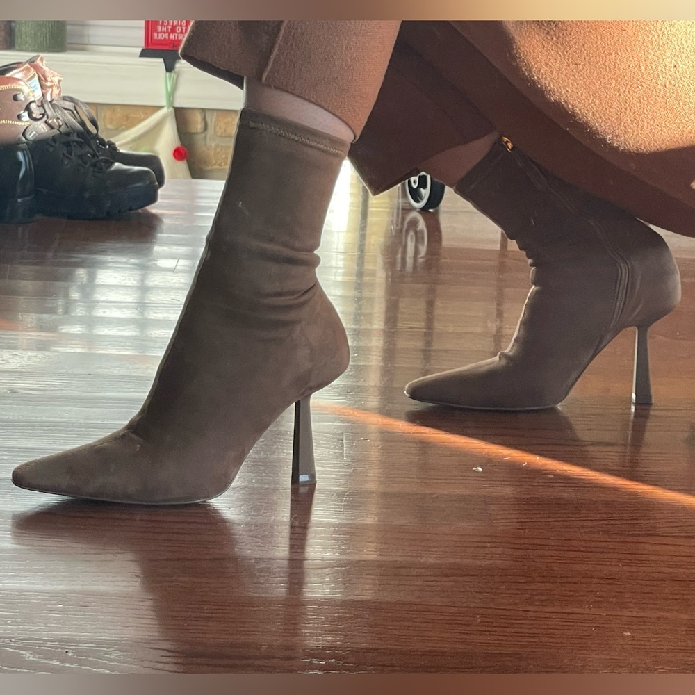 Zara Boots Size 7